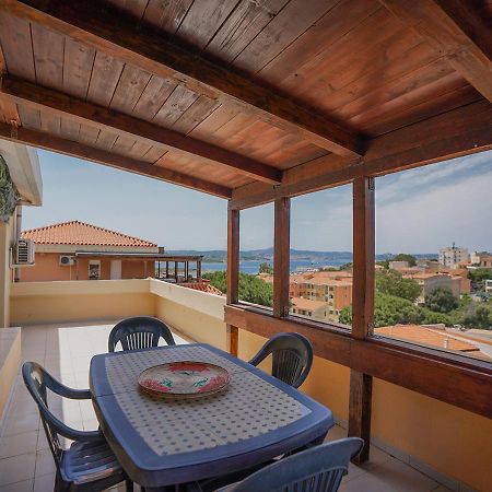 Murphy Holiday Home - Belvedere Ла-Маддалена Экстерьер фото