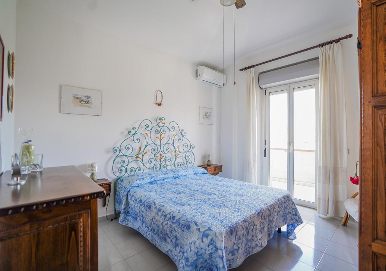 Murphy Holiday Home - Belvedere Ла-Маддалена Экстерьер фото
